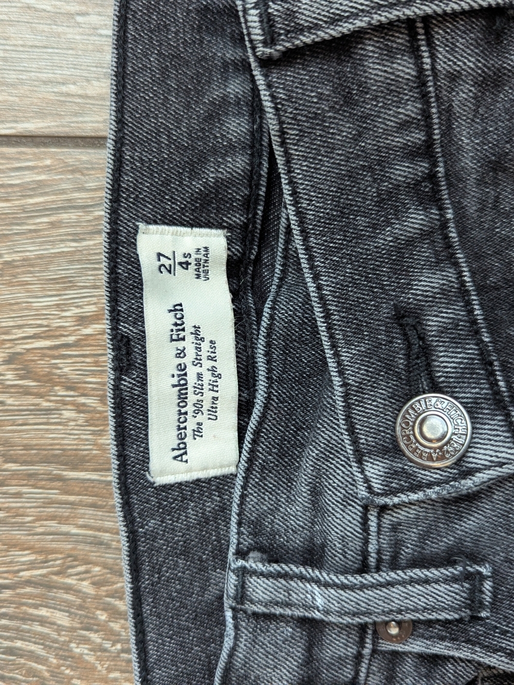 Abercrombie & Fitch 90s Slim Straight Jean Ultra High Rise Black Wash 27 4P - Picture 6 of 11